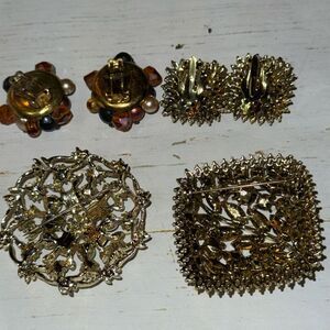 Vintage Brooch/Pins earrings sets gold toned. Matching set plus Orange